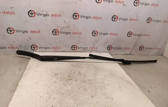 Front wiper blade arm