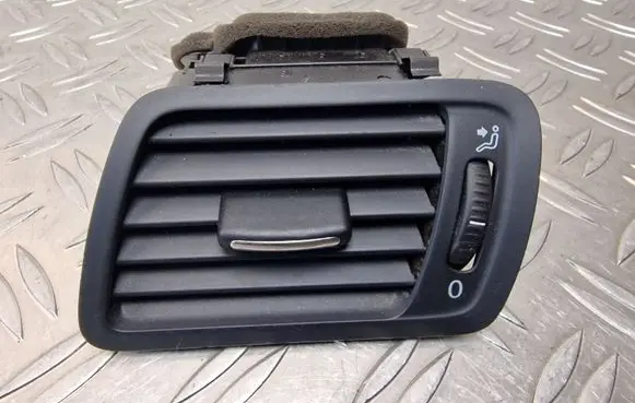 Volkswagen PASSAT B6 Dashboard side air vent grill/cover trim 3C1819701E