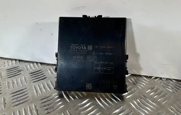 Lexus UX Door central lock control unit/module 8999076150 2329006561