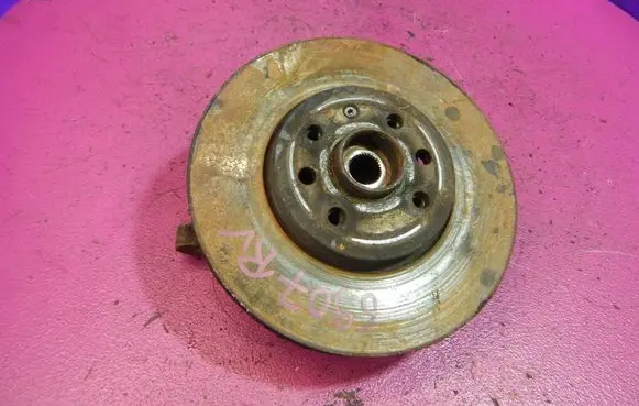 Opel Astra H Front wheel hub spindle knuckle