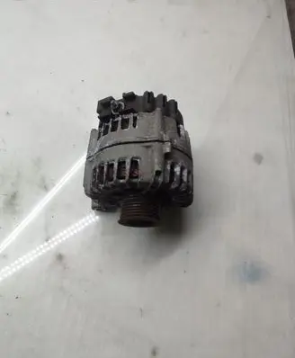 BMW 3 E90 E91 Generator/alternator 7802261
