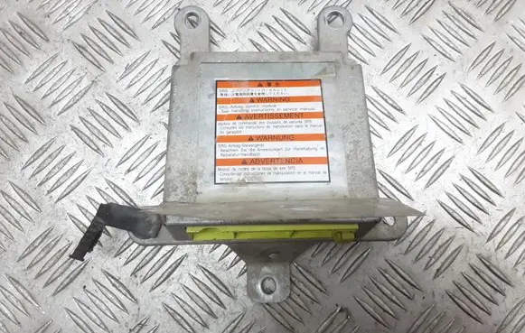 Subaru Legacy Airbag control unit/module 1523008260