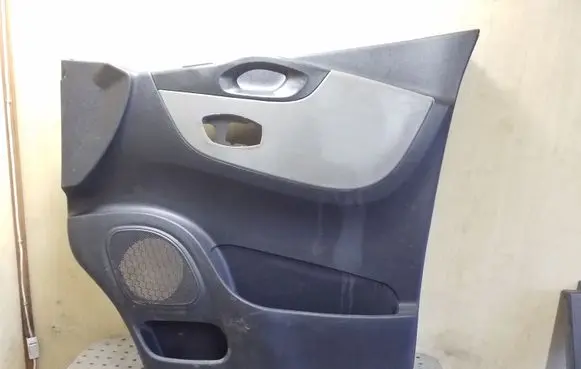 Renault Trafic III (X82) Front door card panel trim 809008574R