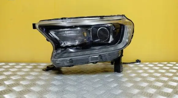 Ford Ranger Headlight/headlamp KB3B13D155AF 2085
