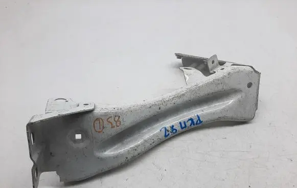 Audi TT TTS Mk2 Fender mounting bracket 8J0821135FTT8J