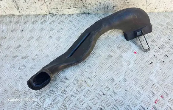 Opel Astra J Air intake duct part 13307080