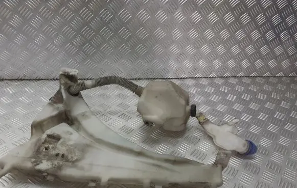 Volvo S40 Windshield washer fluid reservoir/tank 30657122