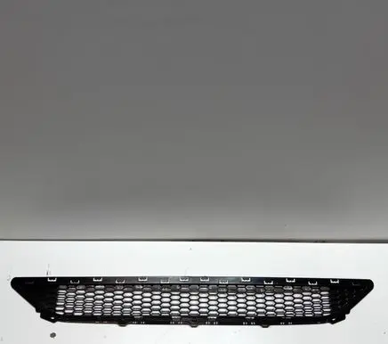 Hyundai Tucson TL Front bumper lower grill 86561D7000