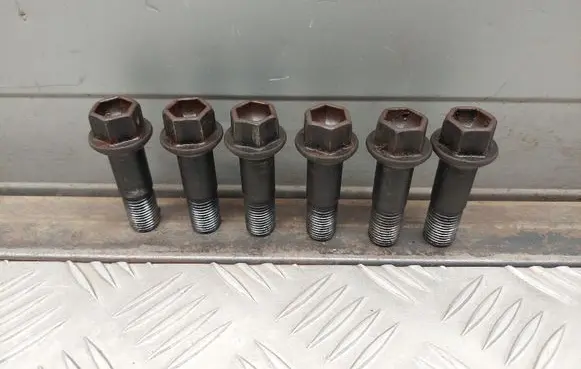 Mercedes-Benz S W222 Nuts/bolts 