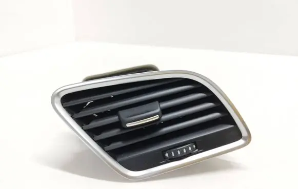 Audi Q3 8U Dashboard side air vent grill/cover trim 8U1820902C
