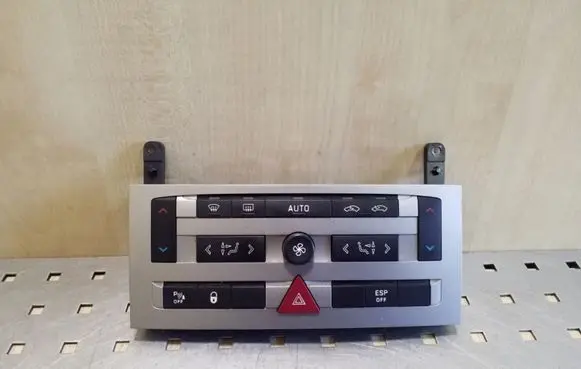 Peugeot 407 Climate control unit 96573322