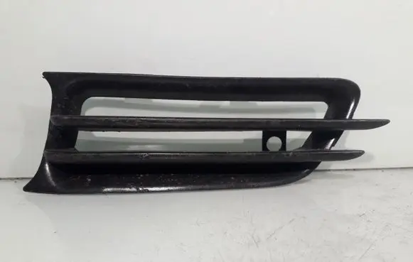 Volvo S70 V70 V70 XC Front bumper lower grill 09151512