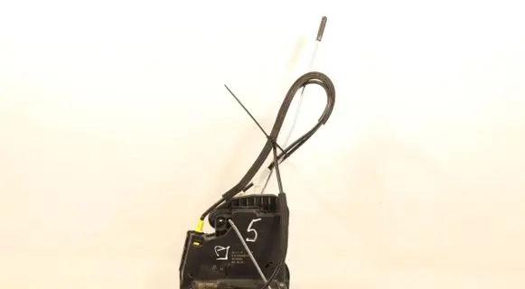 Opel Astra K Front door lock 915C3039071A