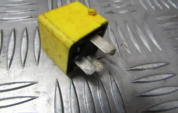 BMW 5 E34 Other relay 61311378301 61.311378301