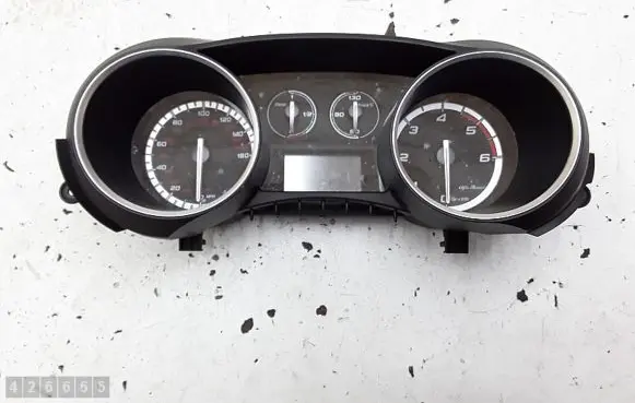 Alfa Romeo Giulietta Speedometer (instrument cluster) 50528278