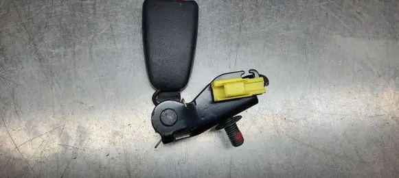 Volvo V70 Front seatbelt