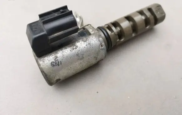 Lexus GX J120 Camshaft vanos timing valve 15330500110630 15330 0630