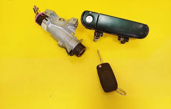 Audi A6 S6 C5 4B Ignition lock 1J0419959