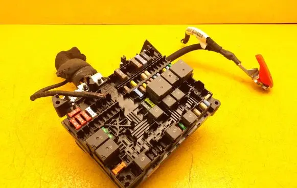 Citroen DS4 Fuse box set 9834256080