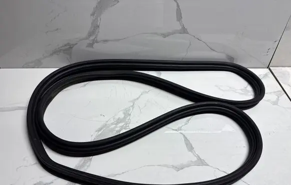 Mercedes-Benz E W213 Trunk rubber seal (body)