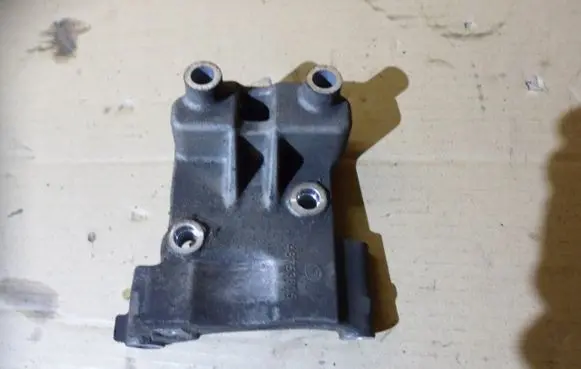 Fiat Linea Engine mounting bracket