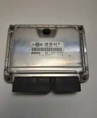 Volkswagen Golf IV Engine control unit/module 038906019FF 28SA5372 0281010662