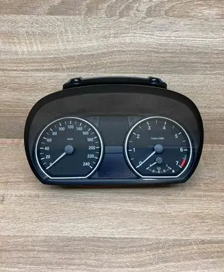 BMW 1 E81 E87 Speedometer (instrument cluster) 9220941 1024932