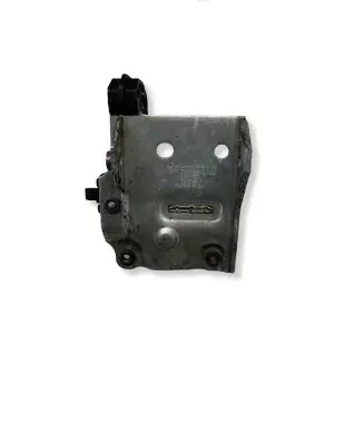 BMW 5 F10 F11 Radiator mount bracket 7186514 7207152 7211162