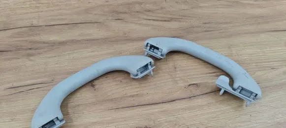 Skoda Octavia Mk2 (1Z) Front interior roof grab handle 6Y0857607H