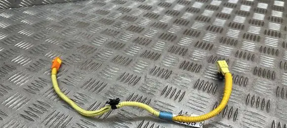 Toyota RAV 4 (XA40) Airbag squib ring wiring 8214042040