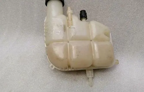 BMW X1 F48 F49 Coolant expansion tank/reservoir cap 7617362