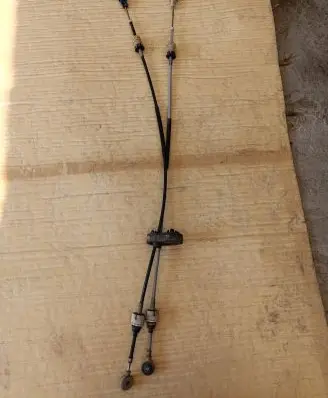 Opel Insignia A Gear shift cable linkage 55583300