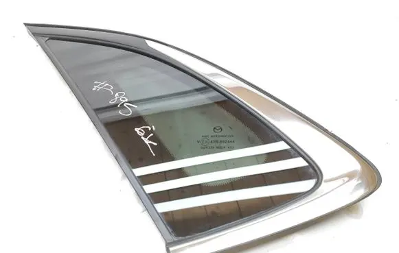 Mazda CX-30 Rear side window