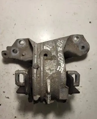 Peugeot 407 Engine mount bracket 326B95