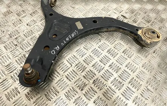KIA Sorento Front lower control arm/wishbone 545012P000