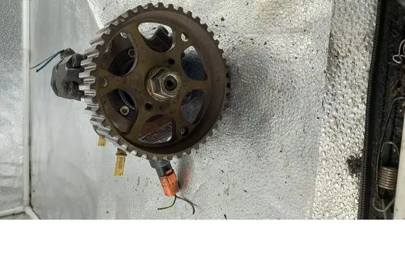 Peugeot 206 CC Fuel injection high pressure pump