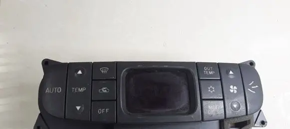 Mitsubishi Carisma Climate control unit MB947679 CAB102A005