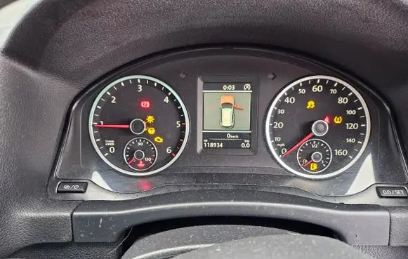 Volkswagen Tiguan Speedometer (instrument cluster) 5N0920983D A2C84526400 1373936954