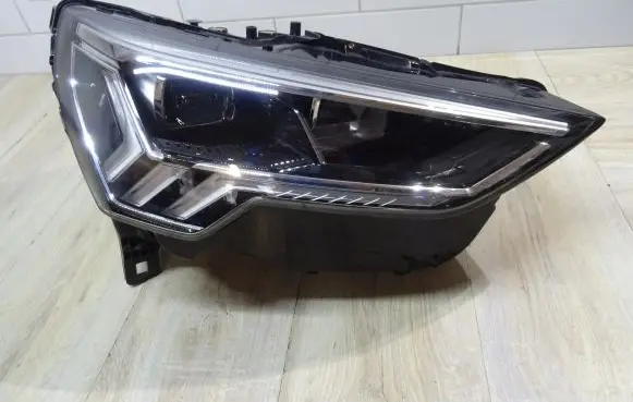 Audi Q3 8U Headlight/headlamp 83A941034