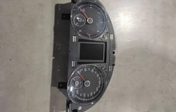 Volkswagen Passat Alltrack Speedometer (instrument cluster) 3AA920871D
