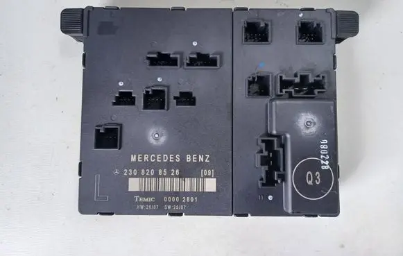 Mercedes-Benz SL R230 Door control unit/module 2308208526