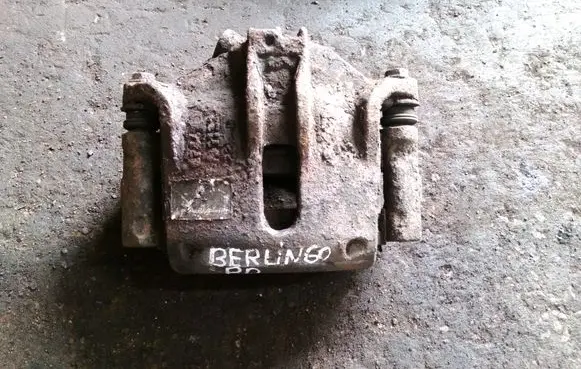 Citroen Berlingo Front brake caliper