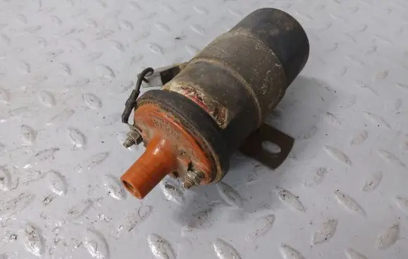 Mercedes-Benz 200 300 W123 High voltage ignition coil A0001584903