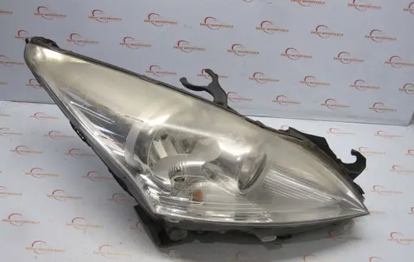 Peugeot 3008 II Headlight/headlamp 9685472680