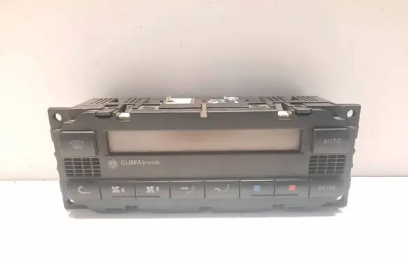 Volkswagen PASSAT B5 Climate control unit 3B1907044D
