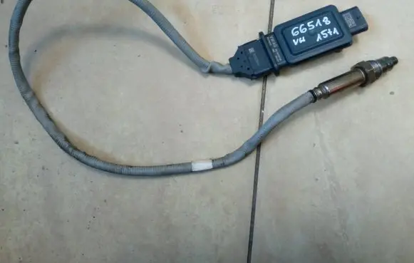 Volkswagen Caddy Lambda probe sensor 05L907807BE NE66518