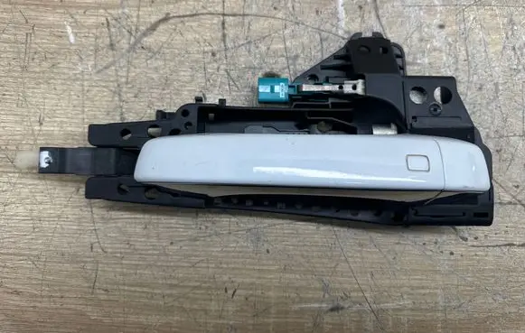 Audi A7 S7 4G Front door exterior handle 