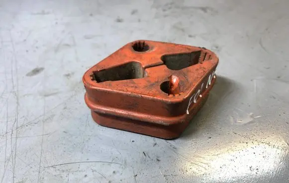 Muffler mount bracket/holder