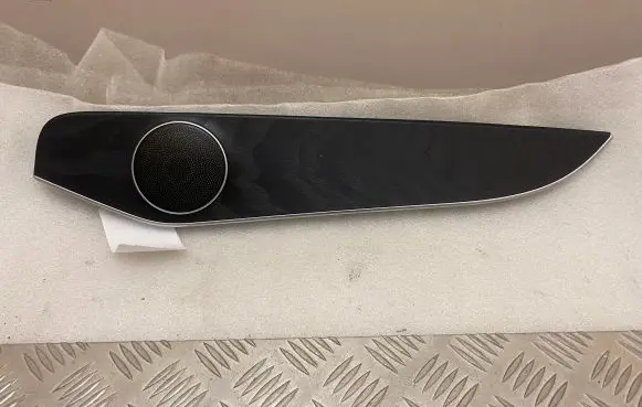 Other rear door trim element