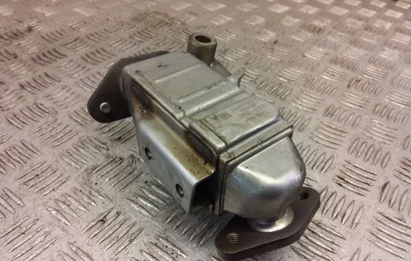 Nissan Juke I F15 EGR valve cooler 14735BV80A
